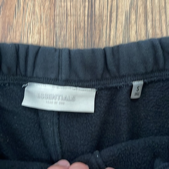 Fear of God Shorts - Picture 2 of 2